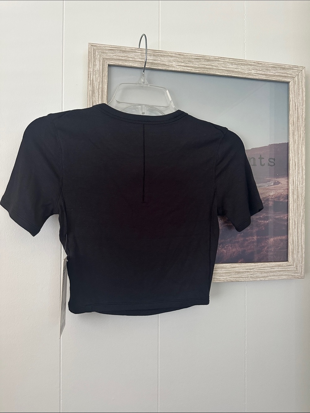 NWT Size 4 Lululemon Black Ribbed Hold Tight Straight-Hem Cropped T-Shirt - Picture 3 of 3